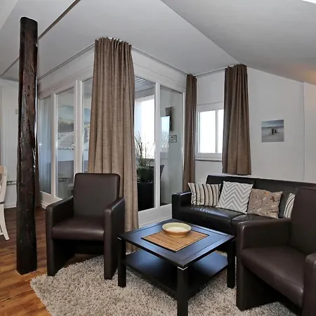 Haus Am Park 44 * Ostseebad Kühlungsborn